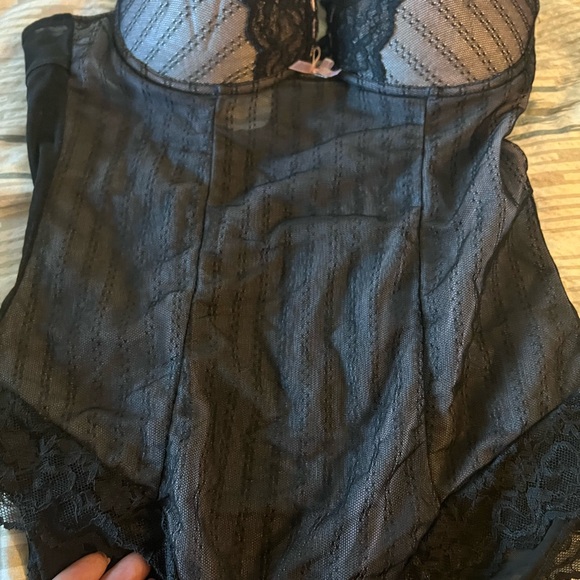 EUC Sexy Bodysuit - Picture 6 of 8